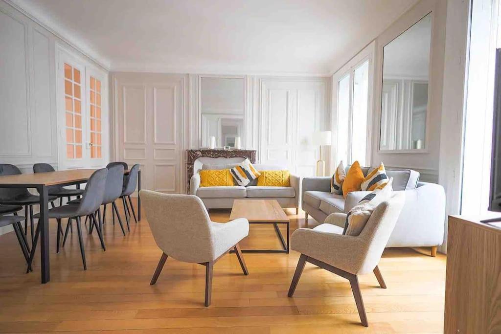 Avenue Des Champs-elysees, D'exception Appartement Paris