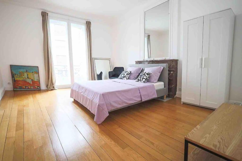 Avenue Des Champs-elysees, D'exception Appartement Paris