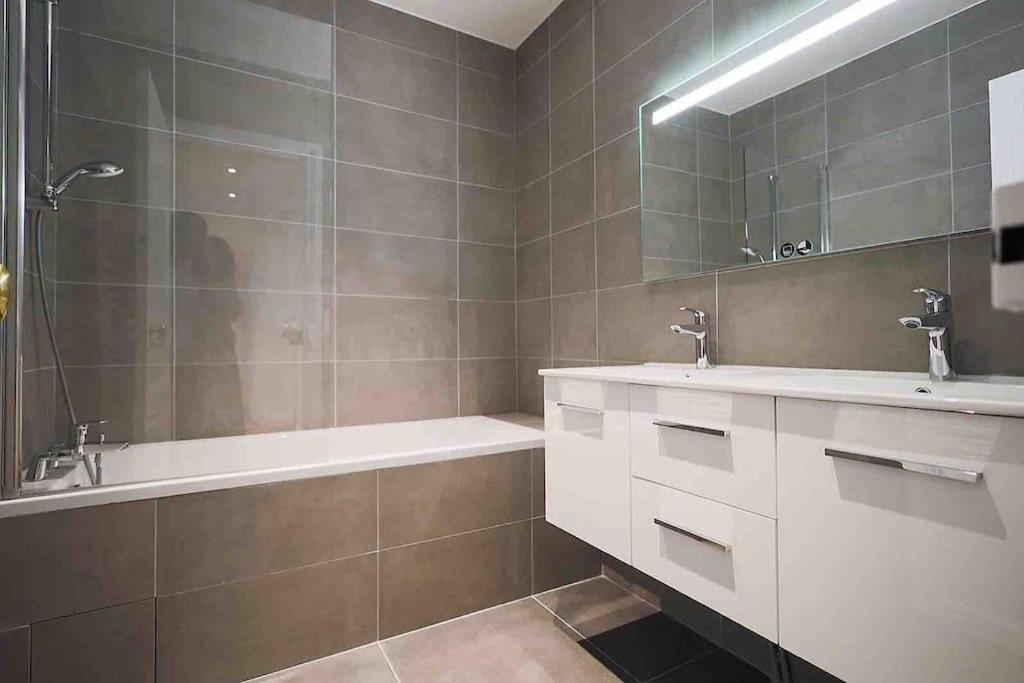 Avenue Des Champs-elysees, D'exception Appartement Paris